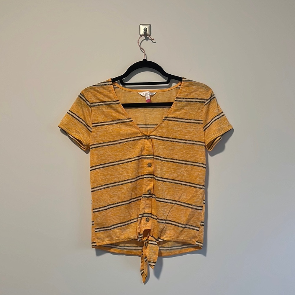 ☀️ Striped tie-knot top